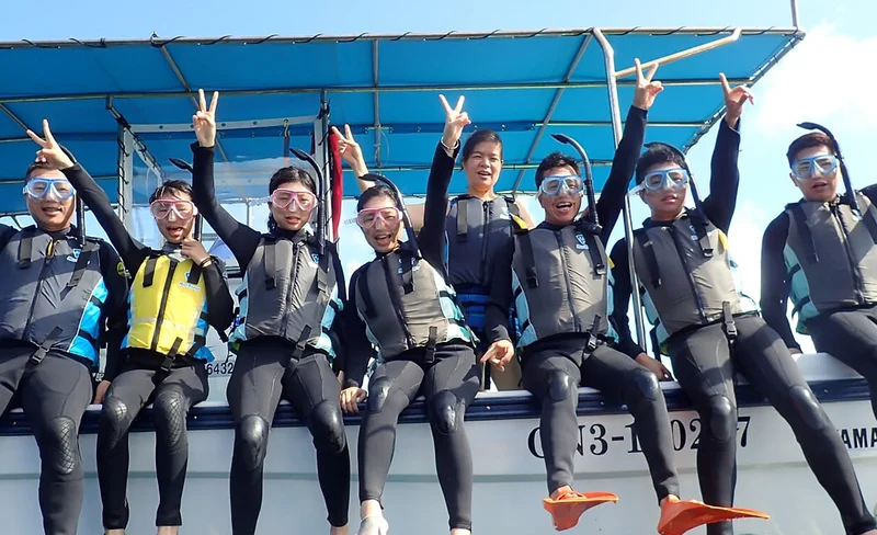 【中文教練】沖繩夢幻礁 / 青洞 浮潛・深潛體驗＆SUP 120分鐘任你玩（恩納村・那霸接送）